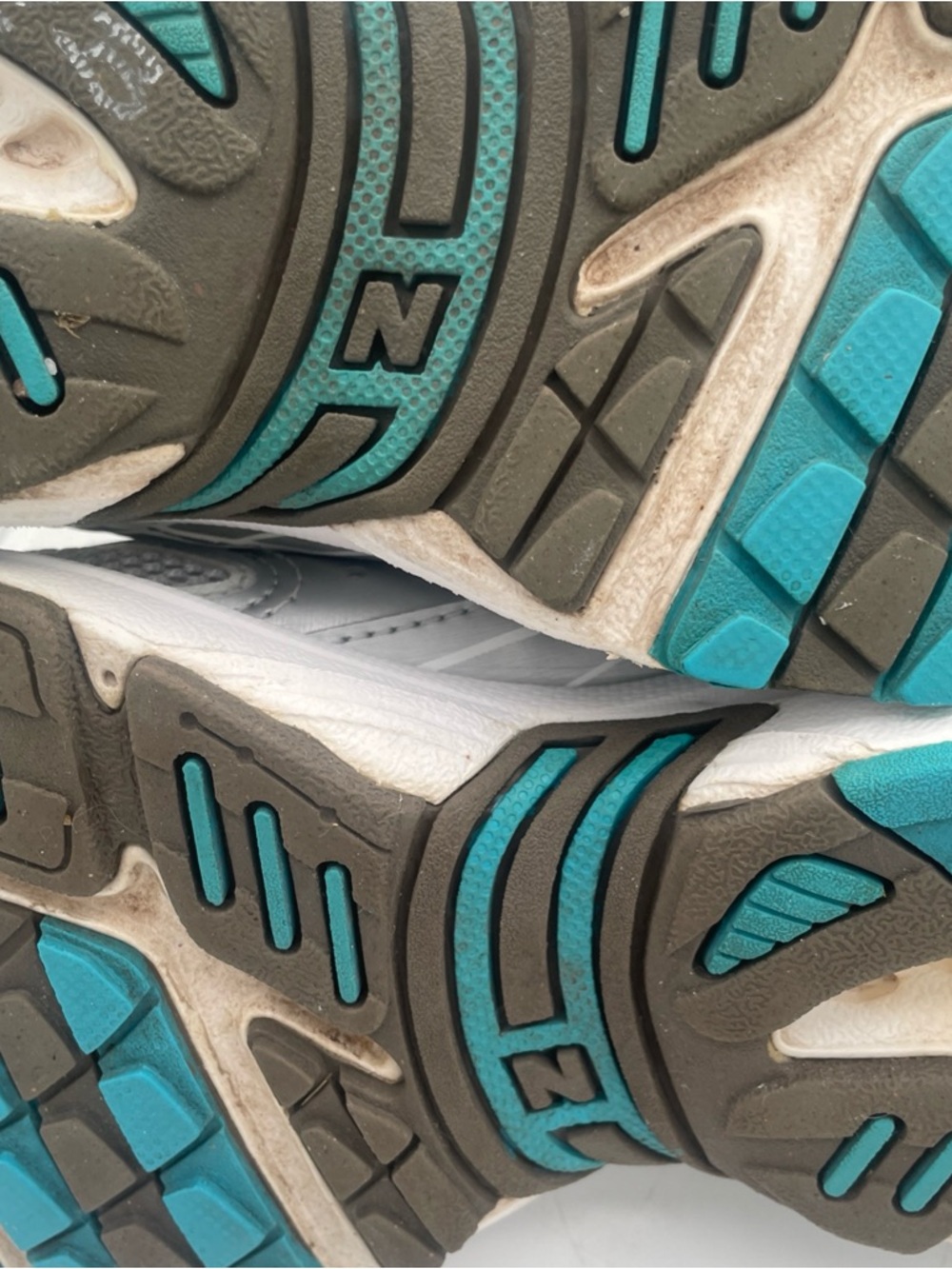 New Balance Turquoise Mesh Lined Sneaker Interior - Picture 10 of 10